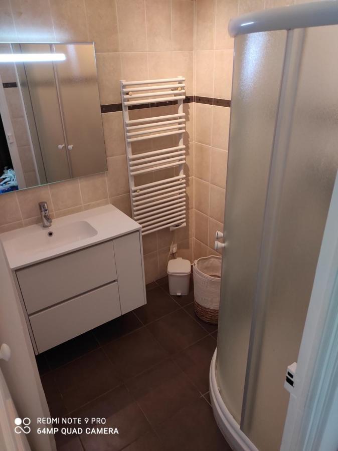 Pretty And Quiet Top Floor 2 Bedroom Flat In The Port Area Of Nicea Zewnętrze zdjęcie